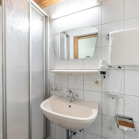 Gastehaus Agnes Gstrein 3*